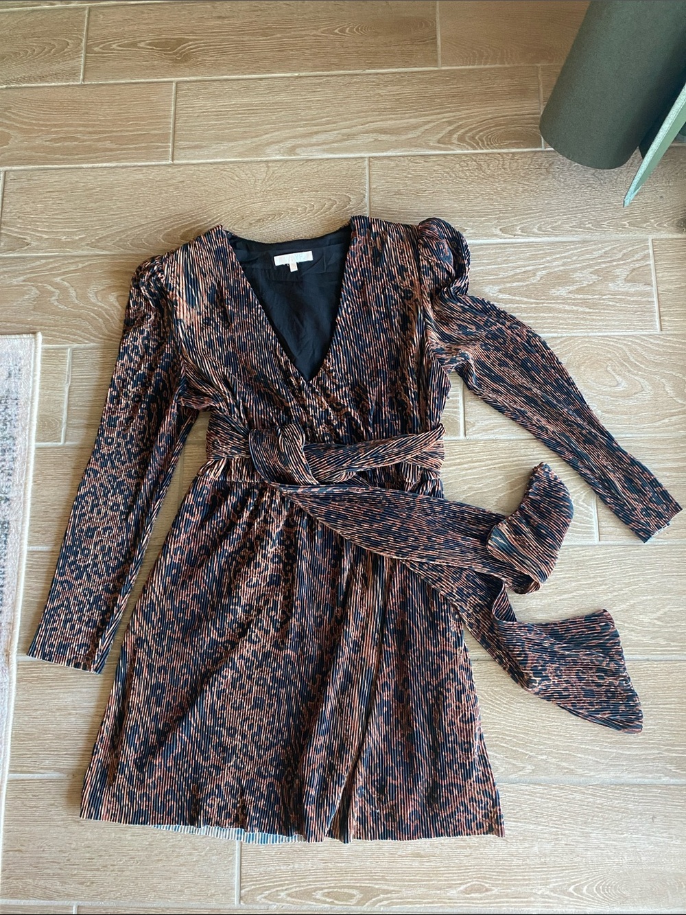 Wayf Long Sleeve V-Neck Animal Print Wrap Dress - Black & Brown